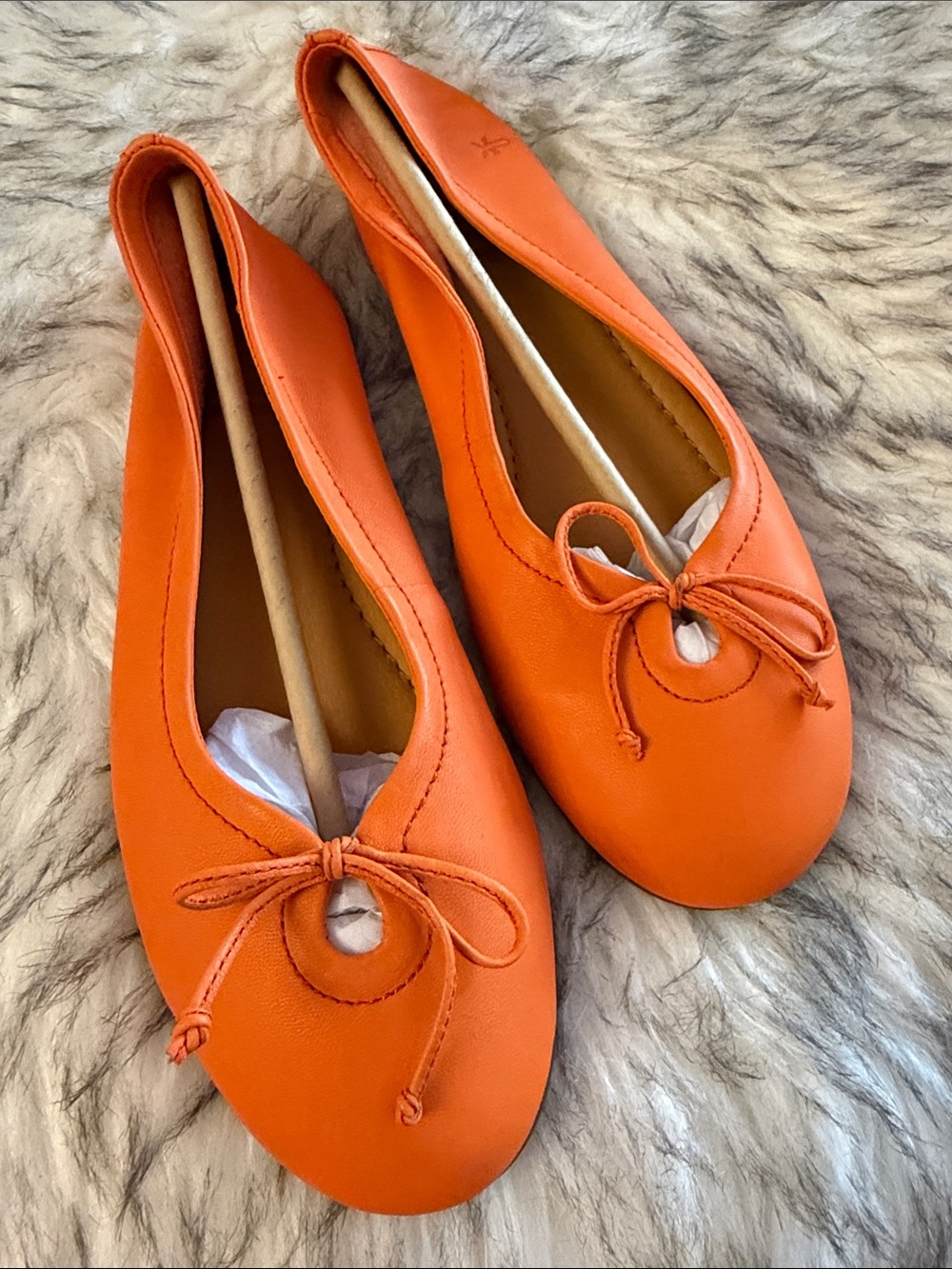 NEW Frye EMMA Orange Leather Ballet Flats with Bow Trim